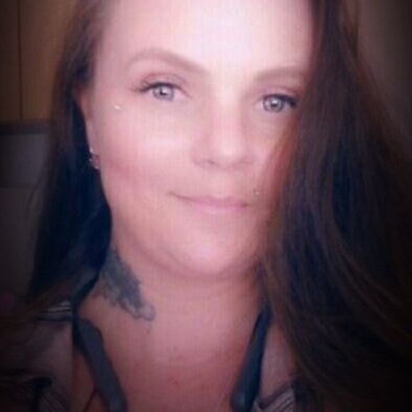 Meet your Posher, Debra - Picture 1 of 1